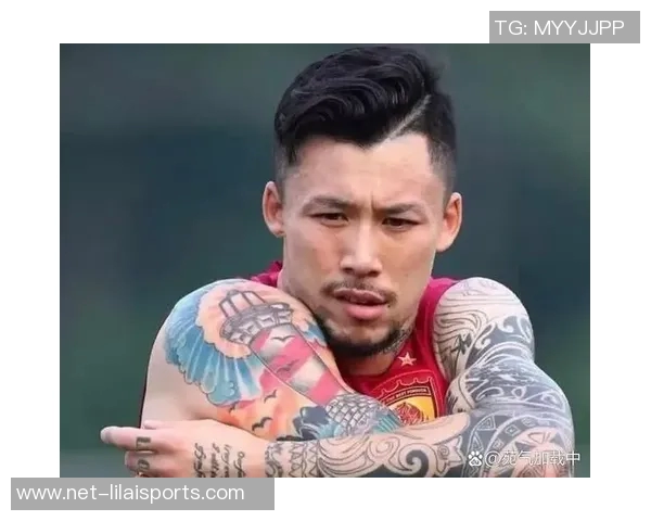 足球运动员身上的纹身故事与背后的意义探讨